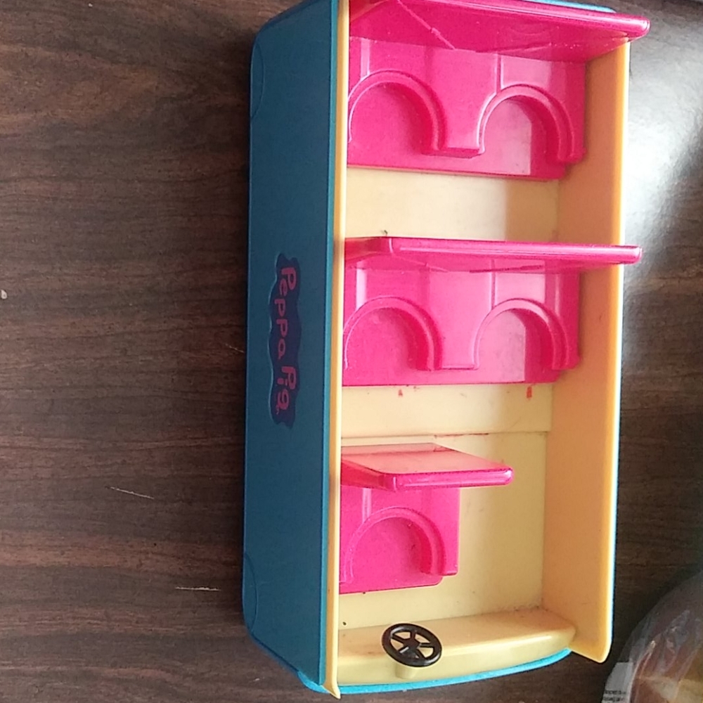 Peppa blue bus